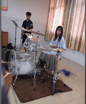 人活着不就为了一个梦吗?